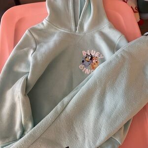 Bluey outfit set size 5 t good condition